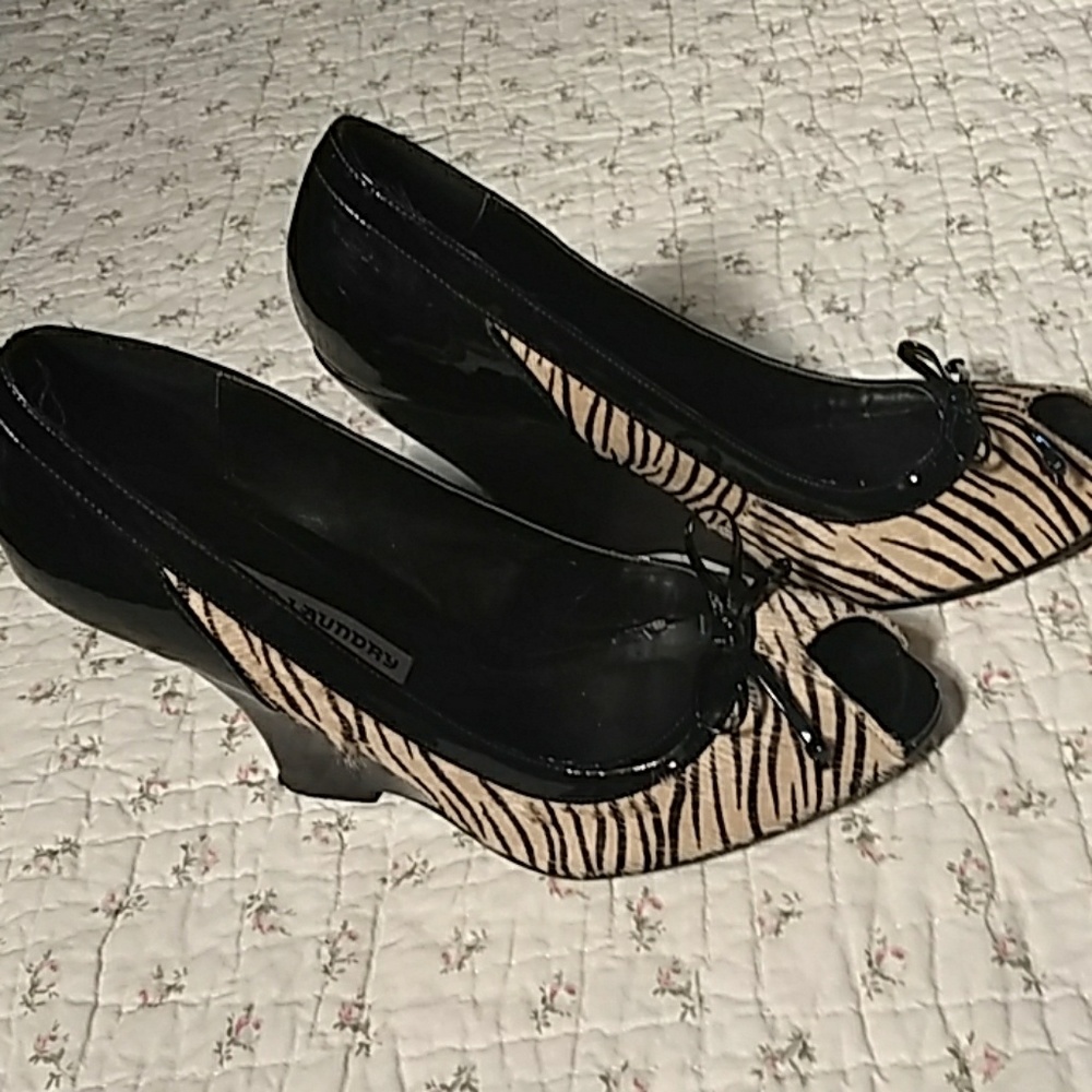 Chinese laundry, black heels, with tiger stripes